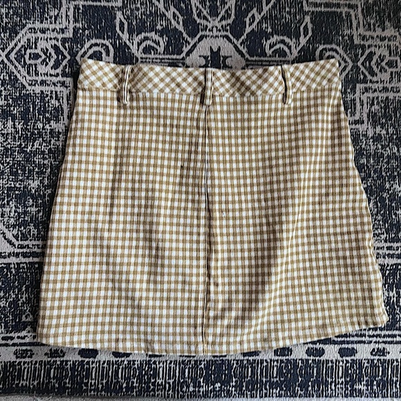 NWOT Tan Plaid Stretch Mini Skirt: Size M - Picture 2 of 5